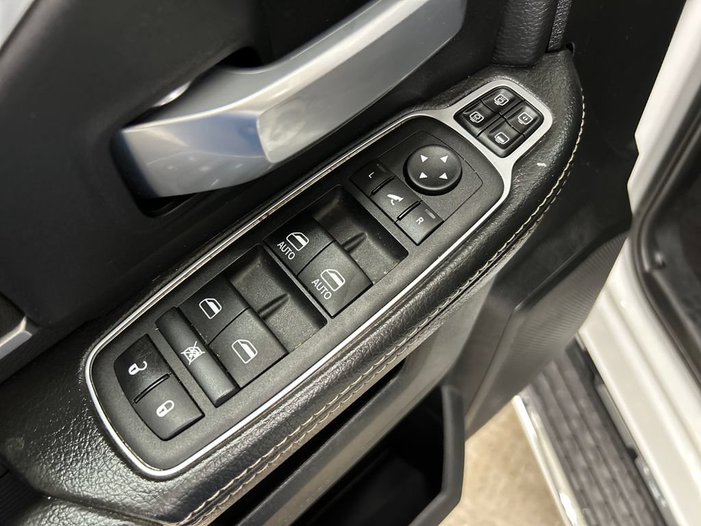Used 2024 RAM 3500 Big Horn AWD/4WD image 20