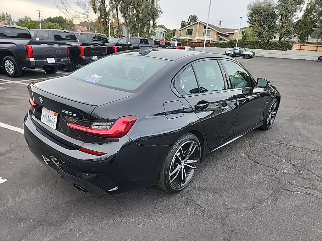 Used 2022 BMW 330e w/ M Sport Package image 5