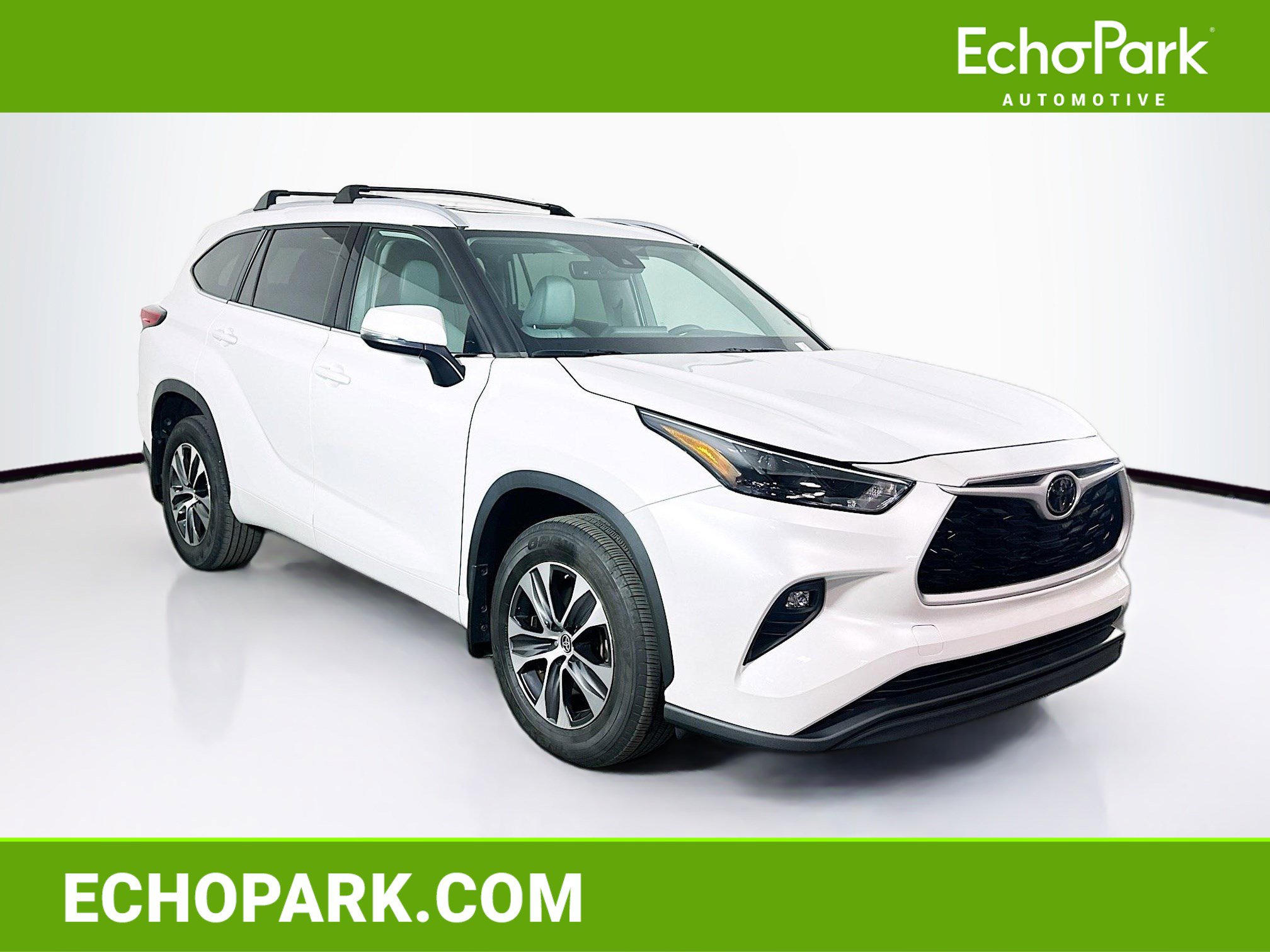 Used 2022 Toyota Highlander XLE image 1