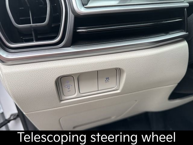 Certified 2025 Kia Sorento S image 20