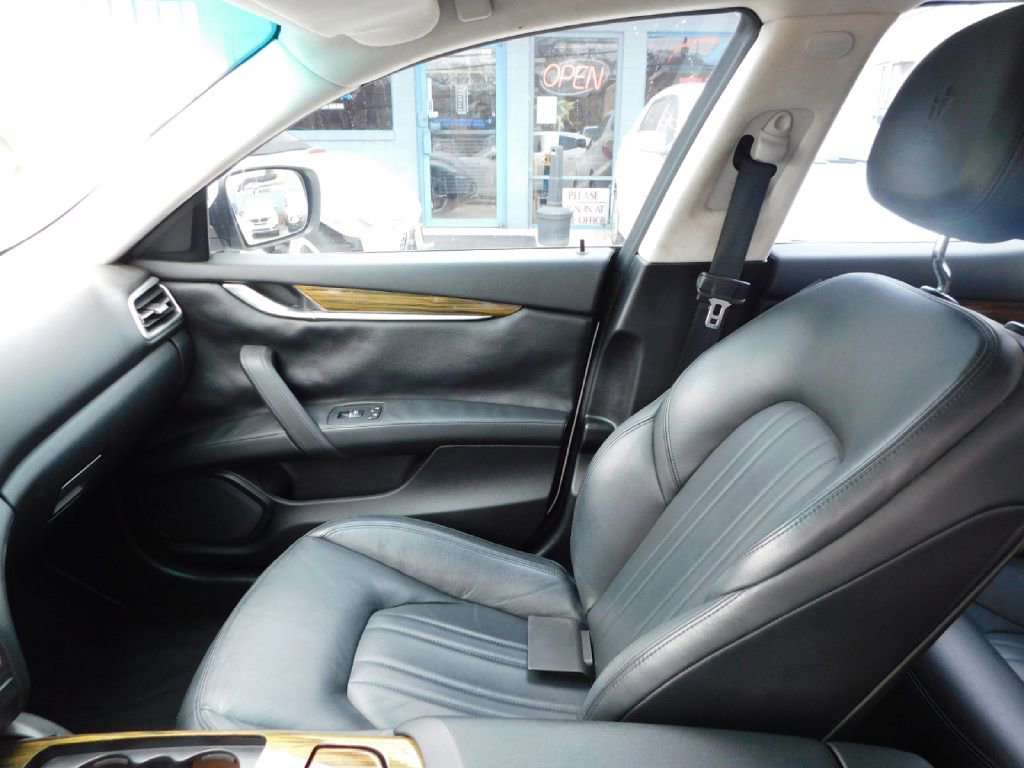 Used 2014 Maserati Ghibli S Q4 AWD/4WD image 38