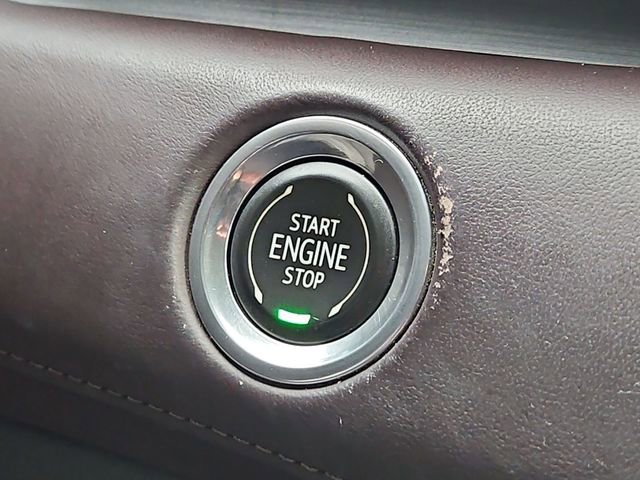 Used 2023 Cadillac Escalade Premium Luxury Platinum image 21