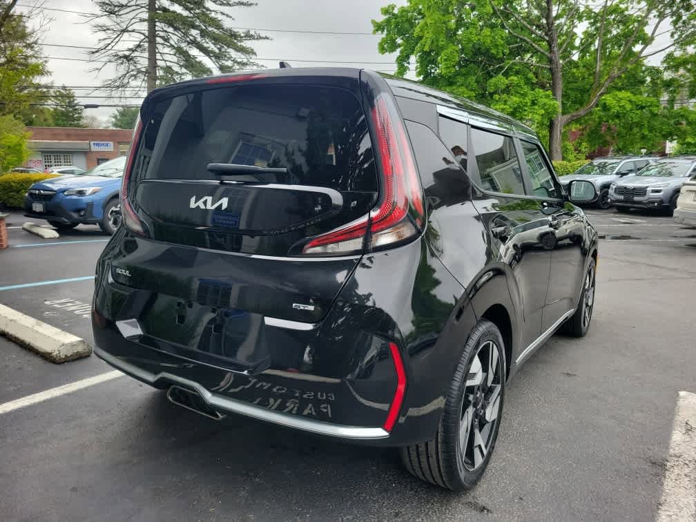 Used 2023 Kia Soul GT-Line FWD image 3