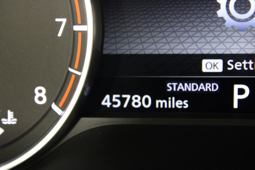 Certified 2025 Nissan Rogue SV image 19