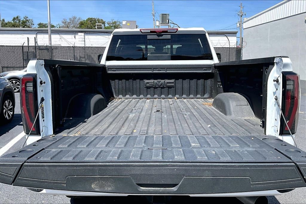 Used 2025 GMC Sierra 2500 AT4 w/ AT4 Premium Plus Package image 7