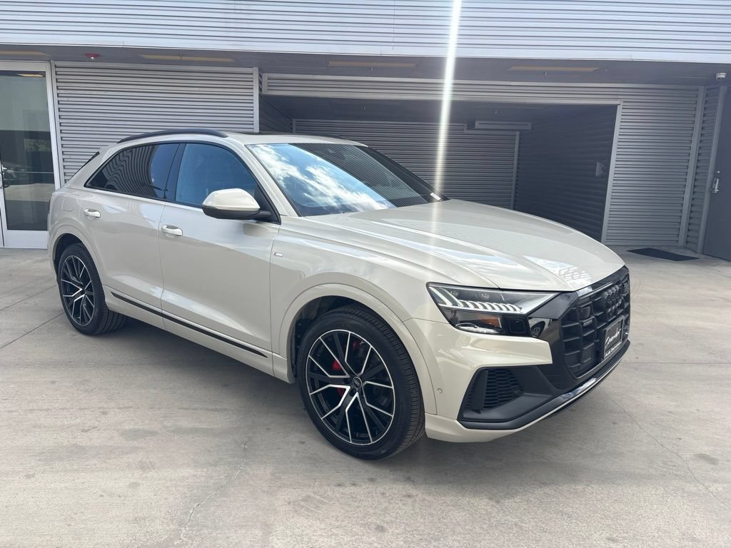Used 2022 Audi Q8 Premium Plus w/ Premium Plus Package AWD/4WD image 3