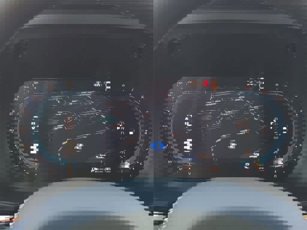 Used 2025 Volvo XC60 B5 Plus image 31