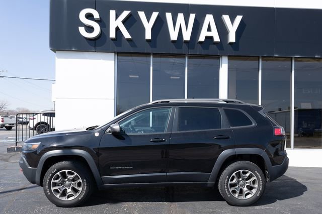 Used 2020 Jeep Cherokee Trailhawk w/ Cold Weather Group image 2