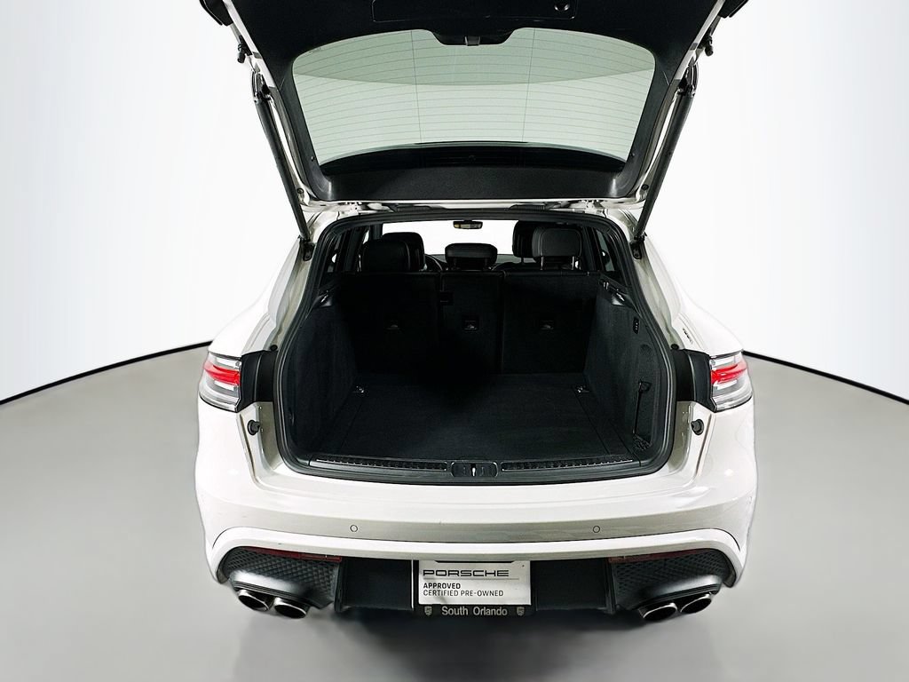 Certified 2022 Porsche Macan S AWD/4WD image 28