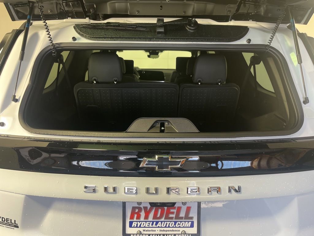 New 2026 Chevrolet Suburban Premier image 8