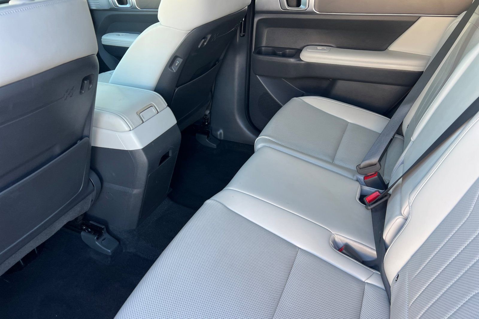 Used 2024 Hyundai Santa Fe SEL image 12