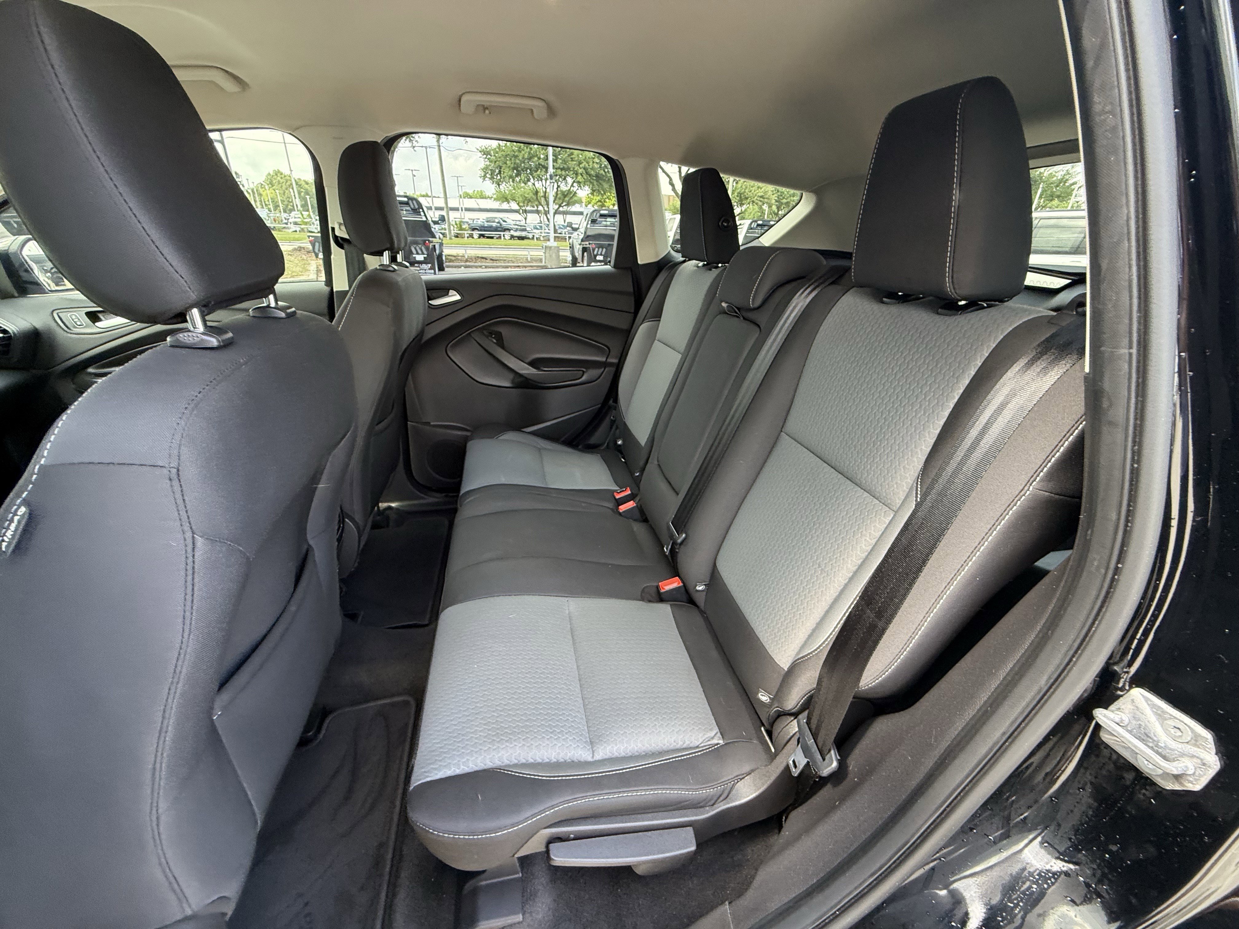 Used 2018 Ford Escape SE w/ SE Sync 3 Package FWD image 30