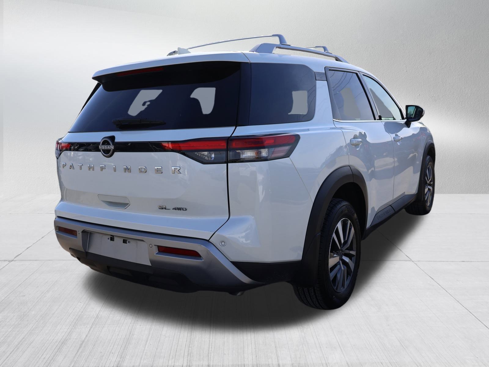 Used 2024 Nissan Pathfinder SL image 7