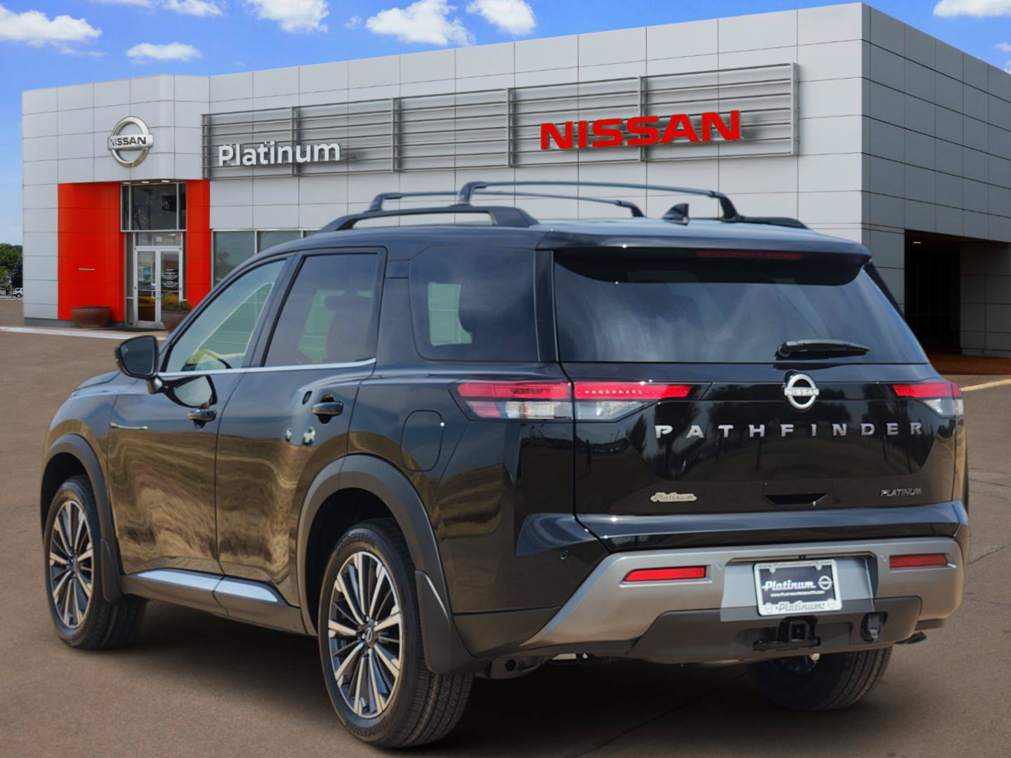 New 2026 Nissan Pathfinder Platinum FWD image 5