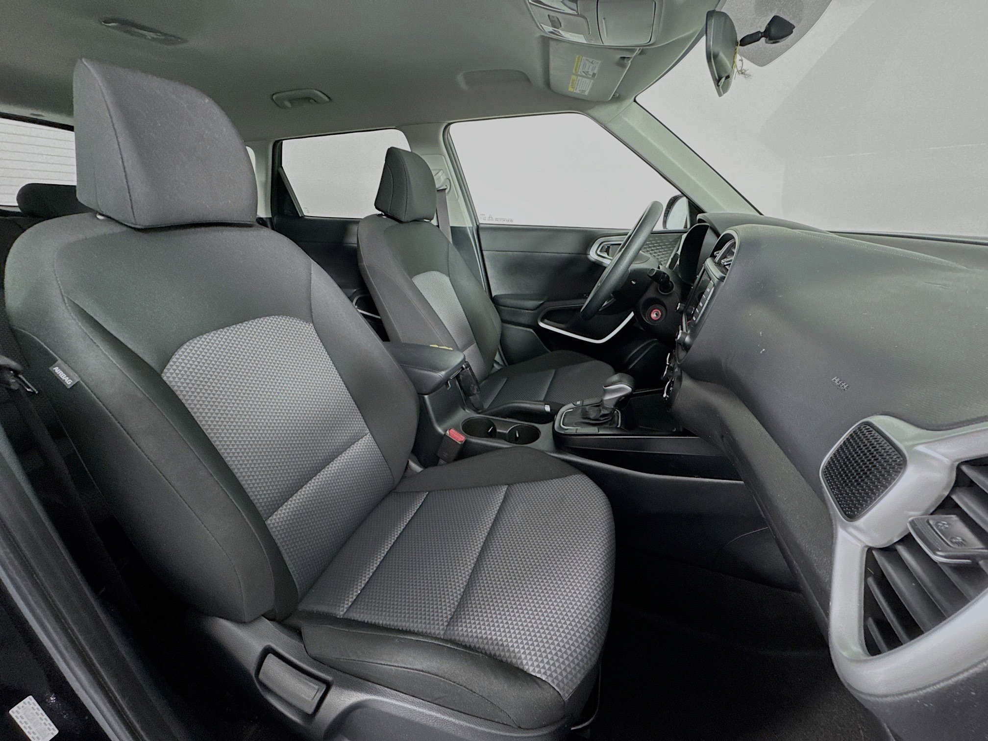 Used 2022 Kia Soul LX image 25