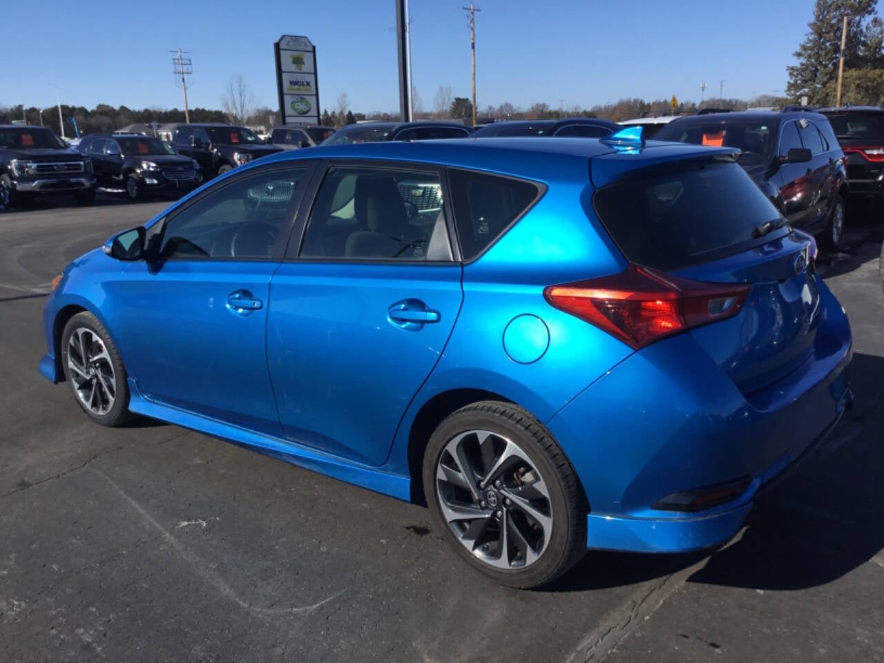 Used 2016 Scion iM FWD image 4