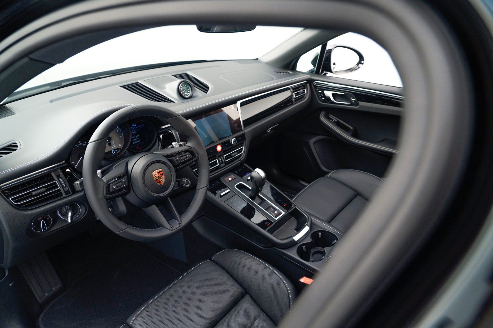 New 2026 Porsche Macan S AWD/4WD image 4