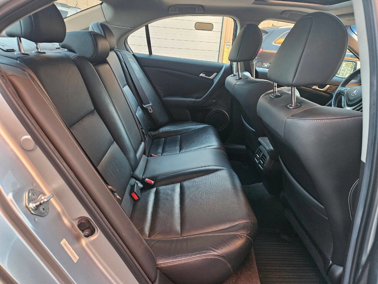 Used 2011 Acura TSX w/Tech 4dr Sedan 5A w/Technolo image 17