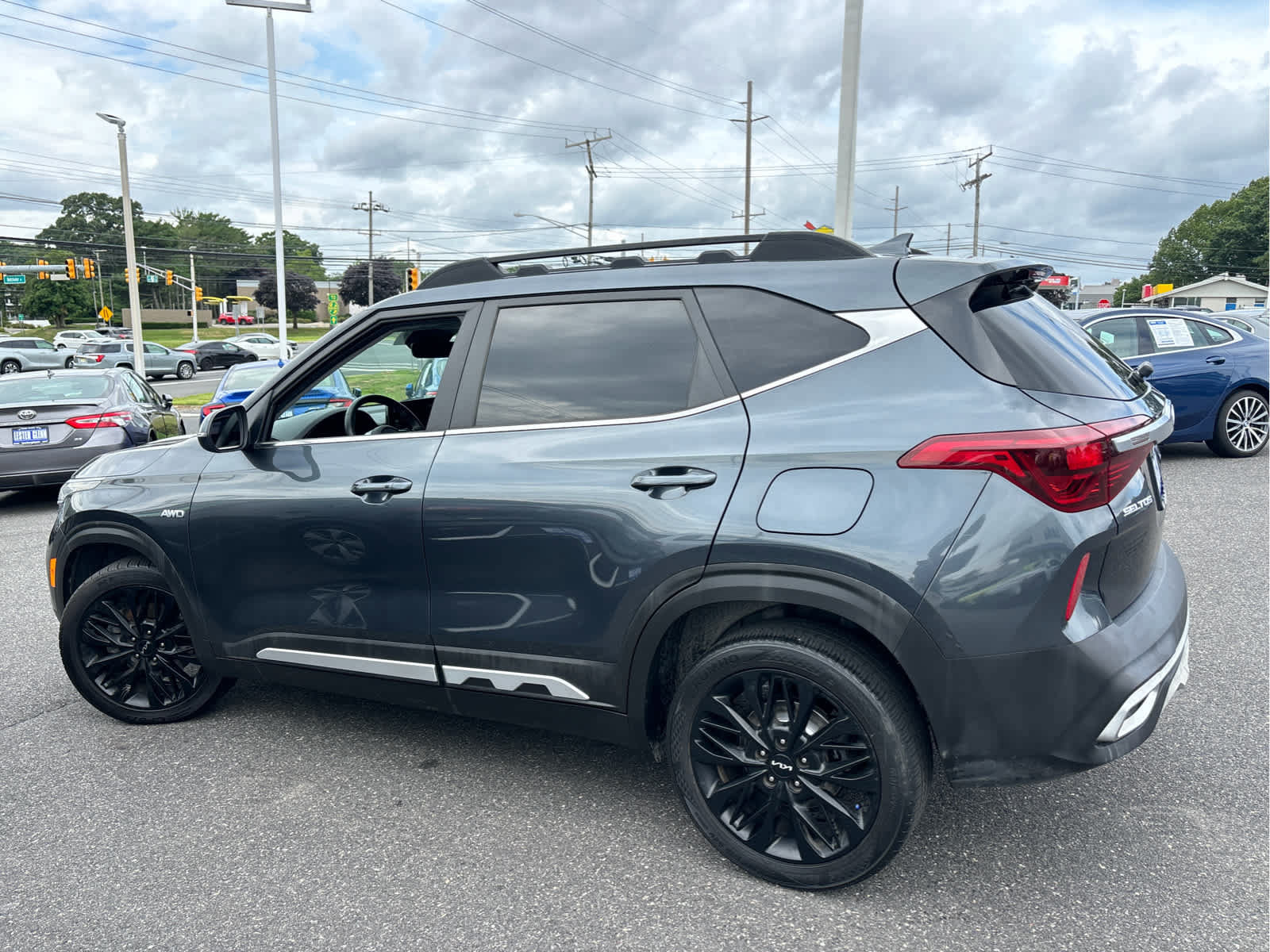Used 2022 Kia Seltos Nightfall Edition AWD/4WD image 5