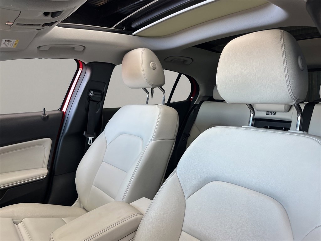 Used 2016 Mercedes-Benz GLA 250 4MATIC image 9