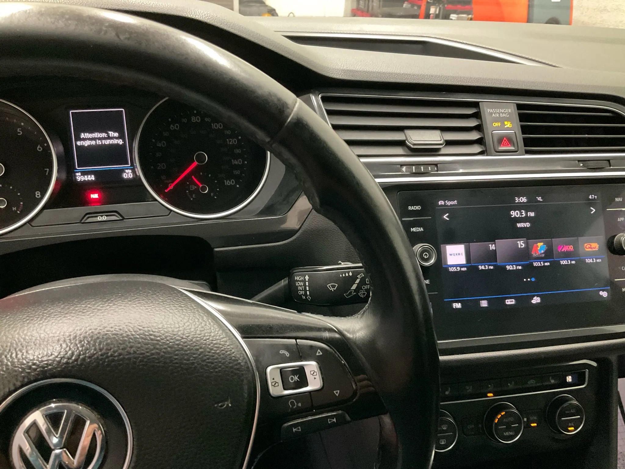 Used 2018 Volkswagen Tiguan SEL AWD/4WD image 11