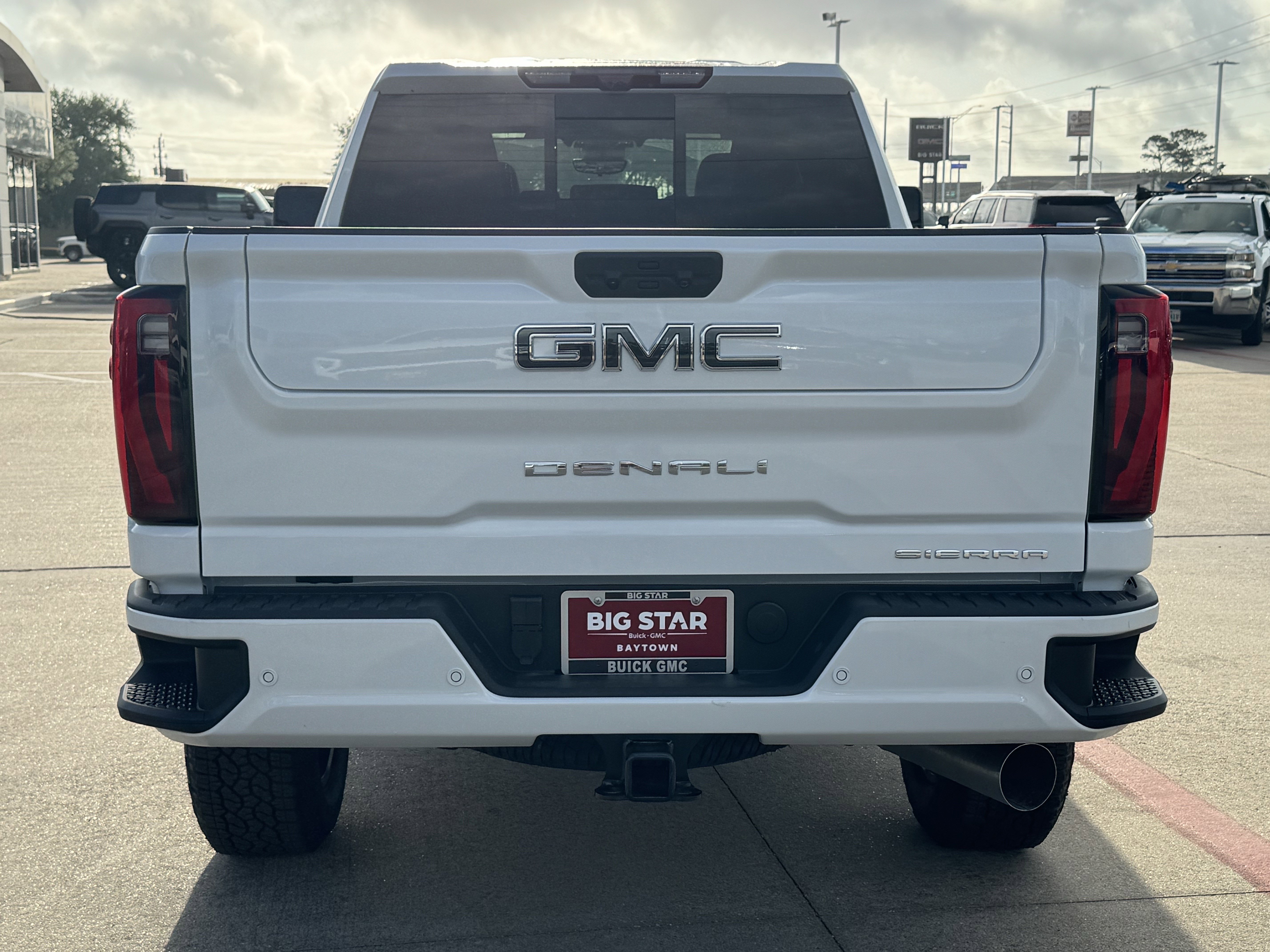 New 2026 GMC Sierra 2500 Denali Ultimate AWD/4WD image 9
