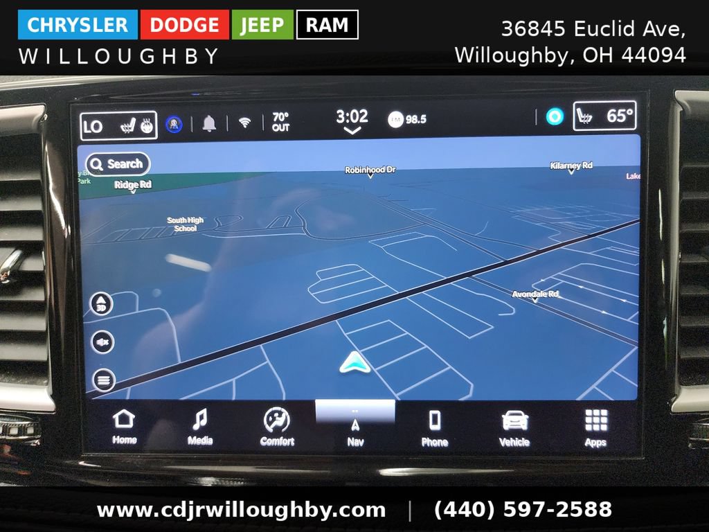 Used 2024 Chrysler Pacifica Limited FWD image 21