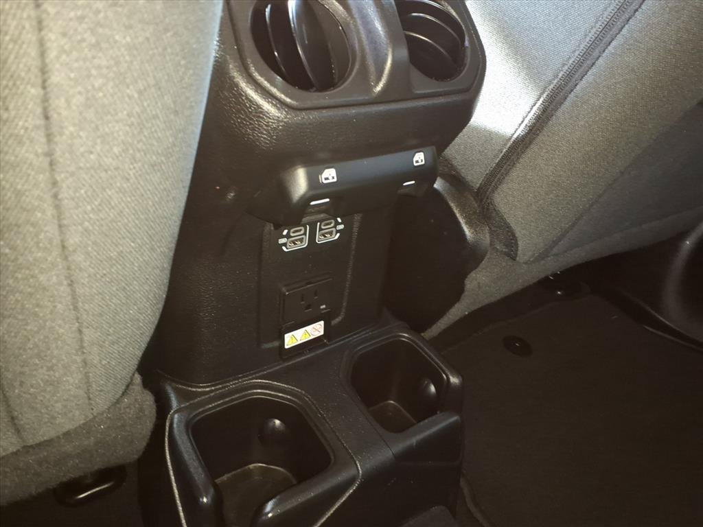 Used 2026 Jeep Wrangler Unlimited Sahara AWD/4WD image 16