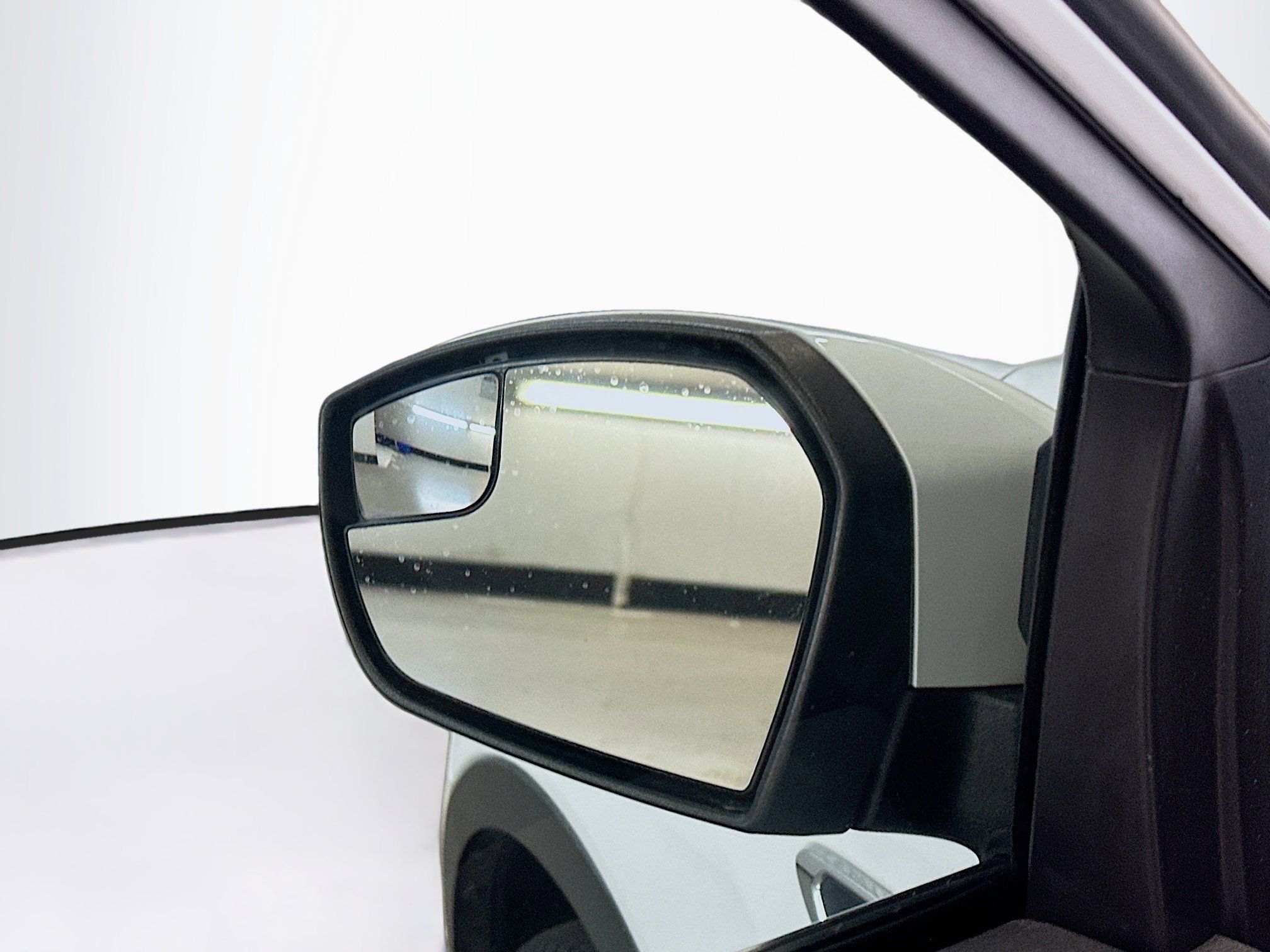 Used 2018 Ford Escape SE image 16