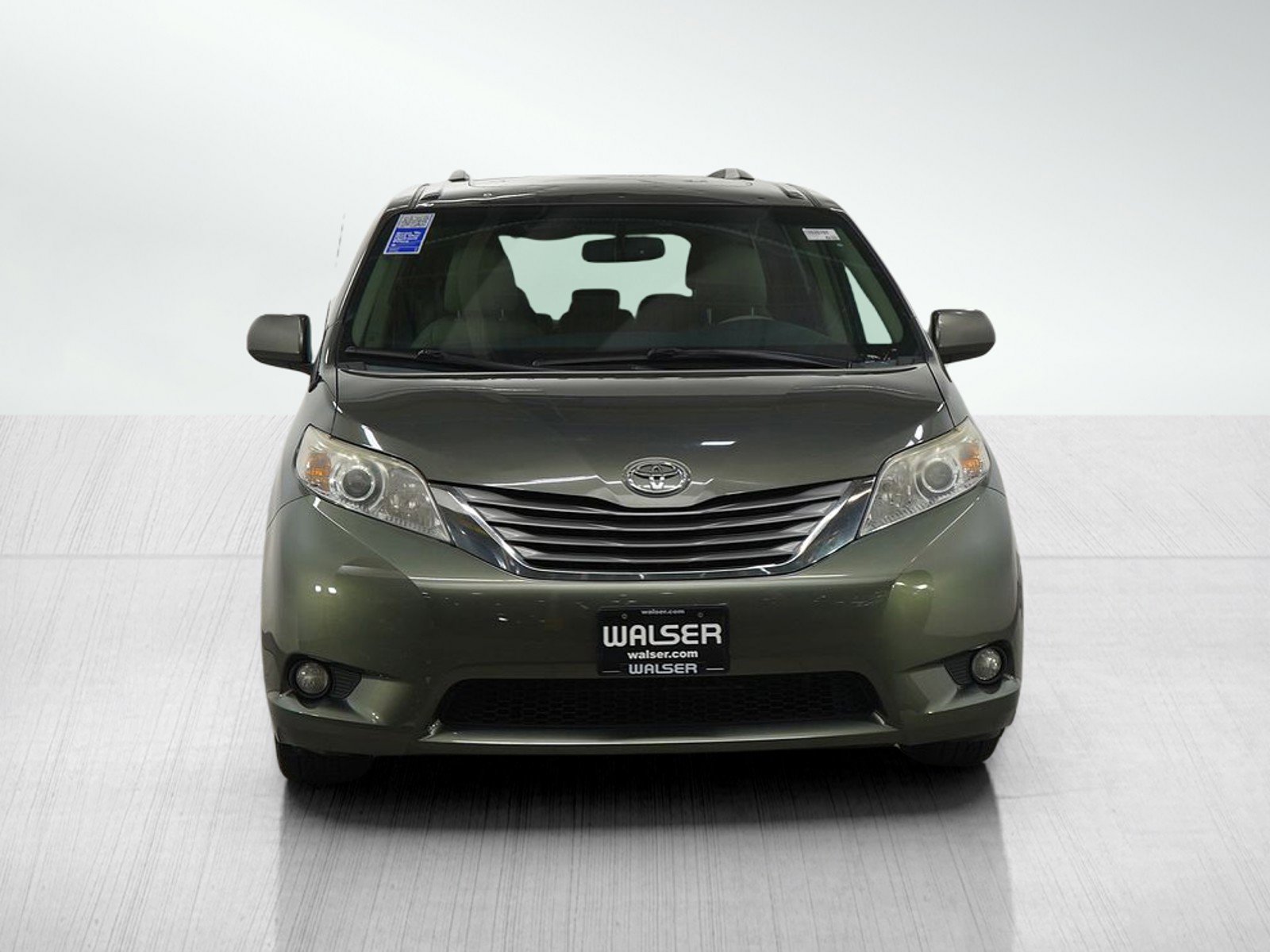 Used 2012 Toyota Sienna XLE image 8