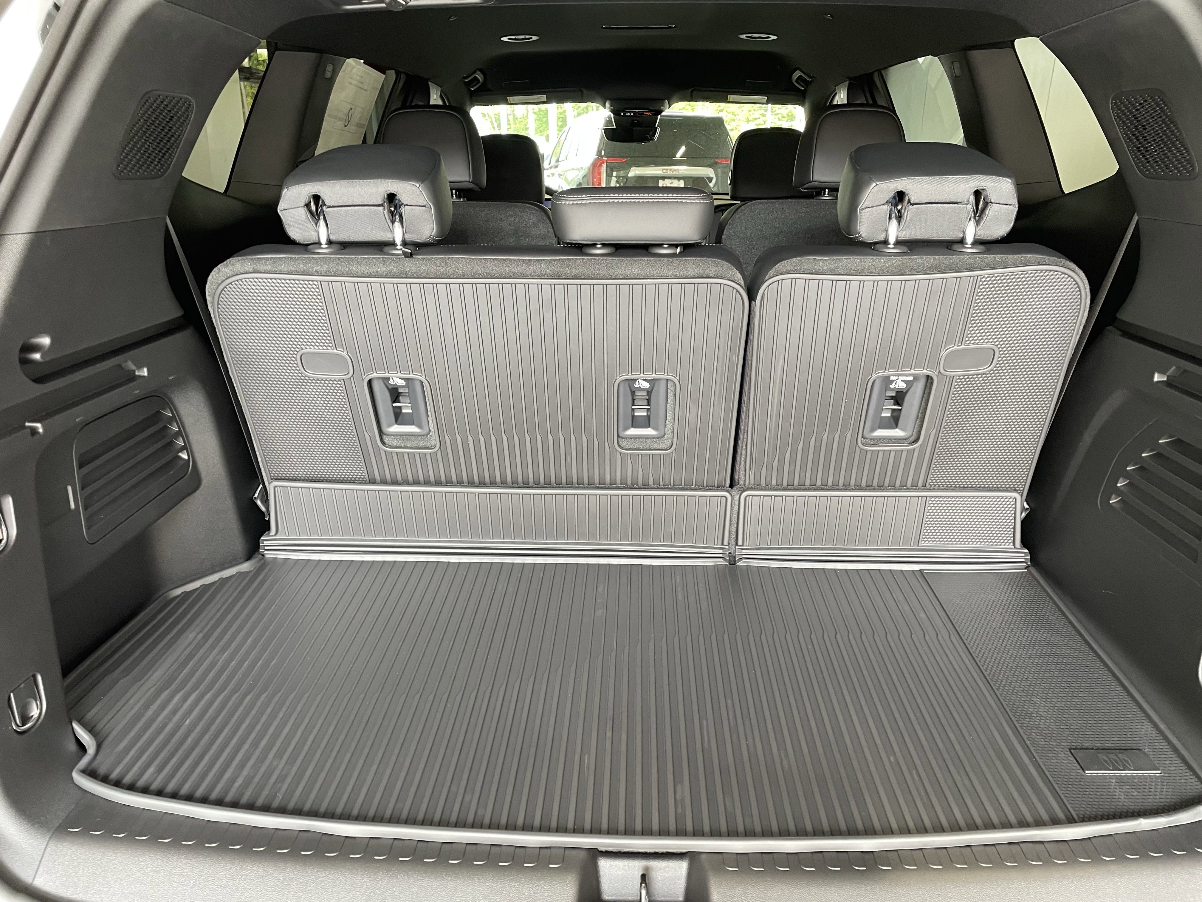 New 2026 Buick Enclave Sport Touring w/ Power Package image 8