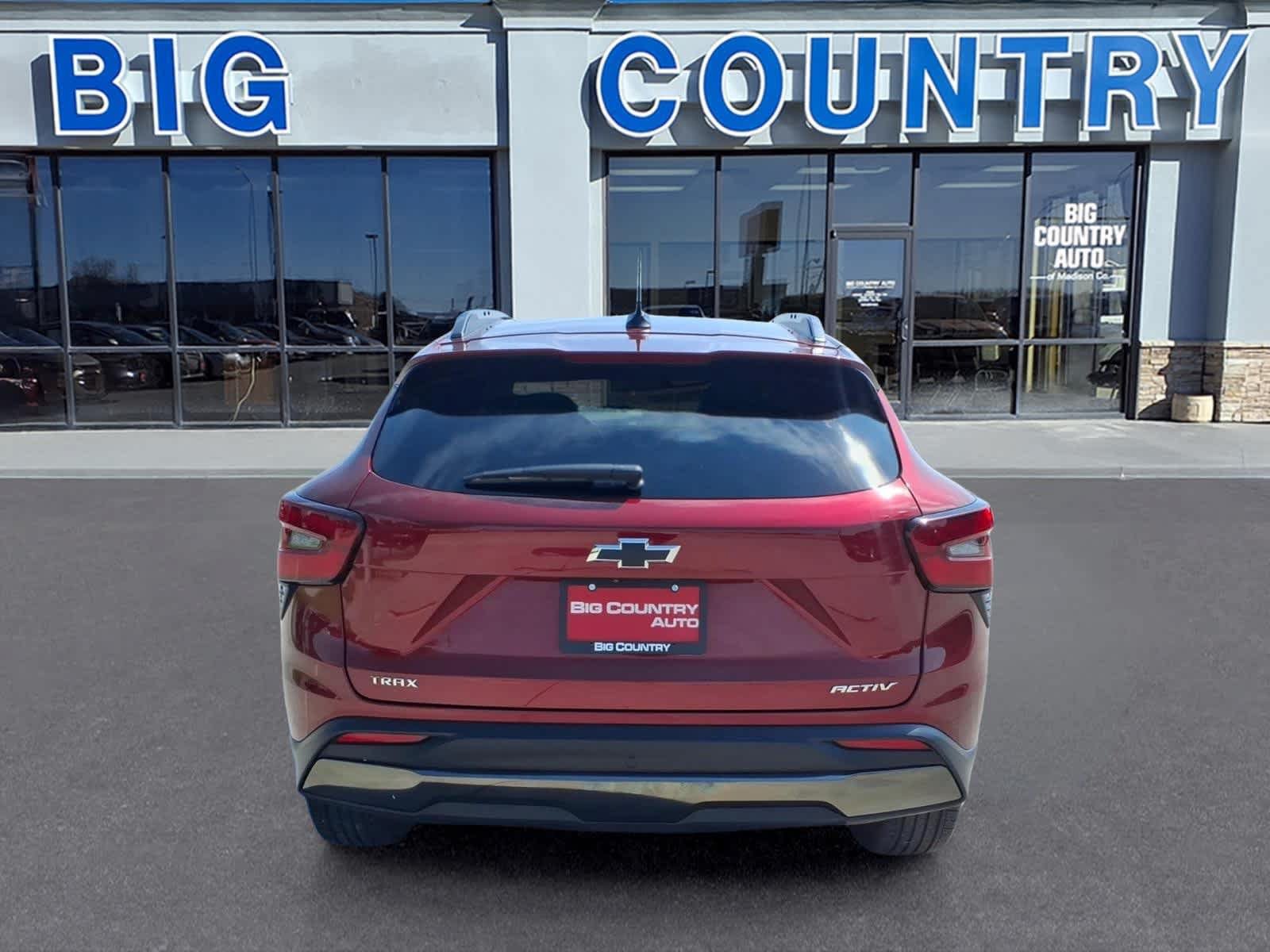 Used 2024 Chevrolet Trax ACTIV w/ Driver Confidence Package FWD image 6