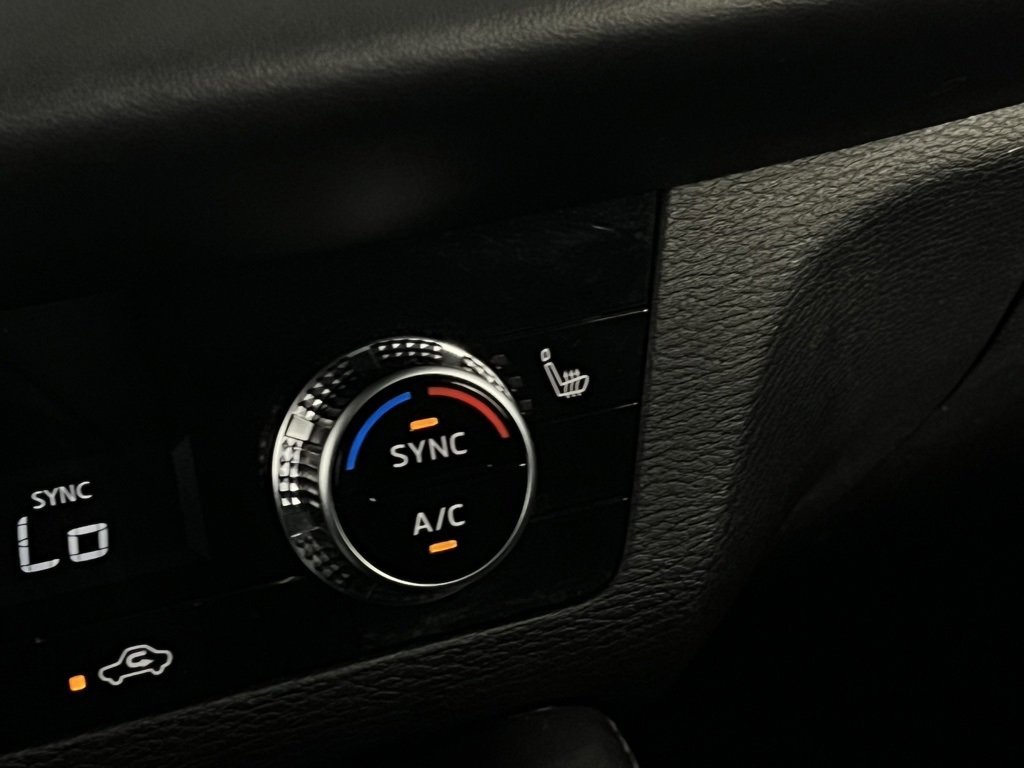 Used 2024 Mitsubishi Outlander SEL image 20