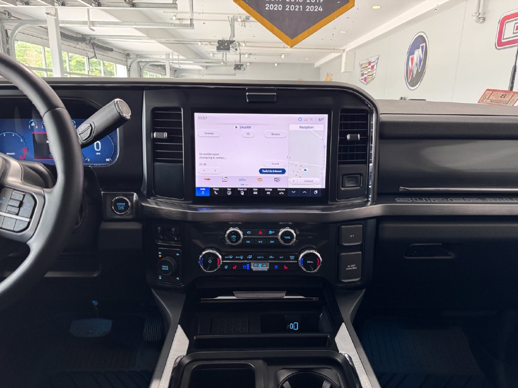 Used 2025 Ford F250 Lariat w/ Chrome Package AWD/4WD image 18