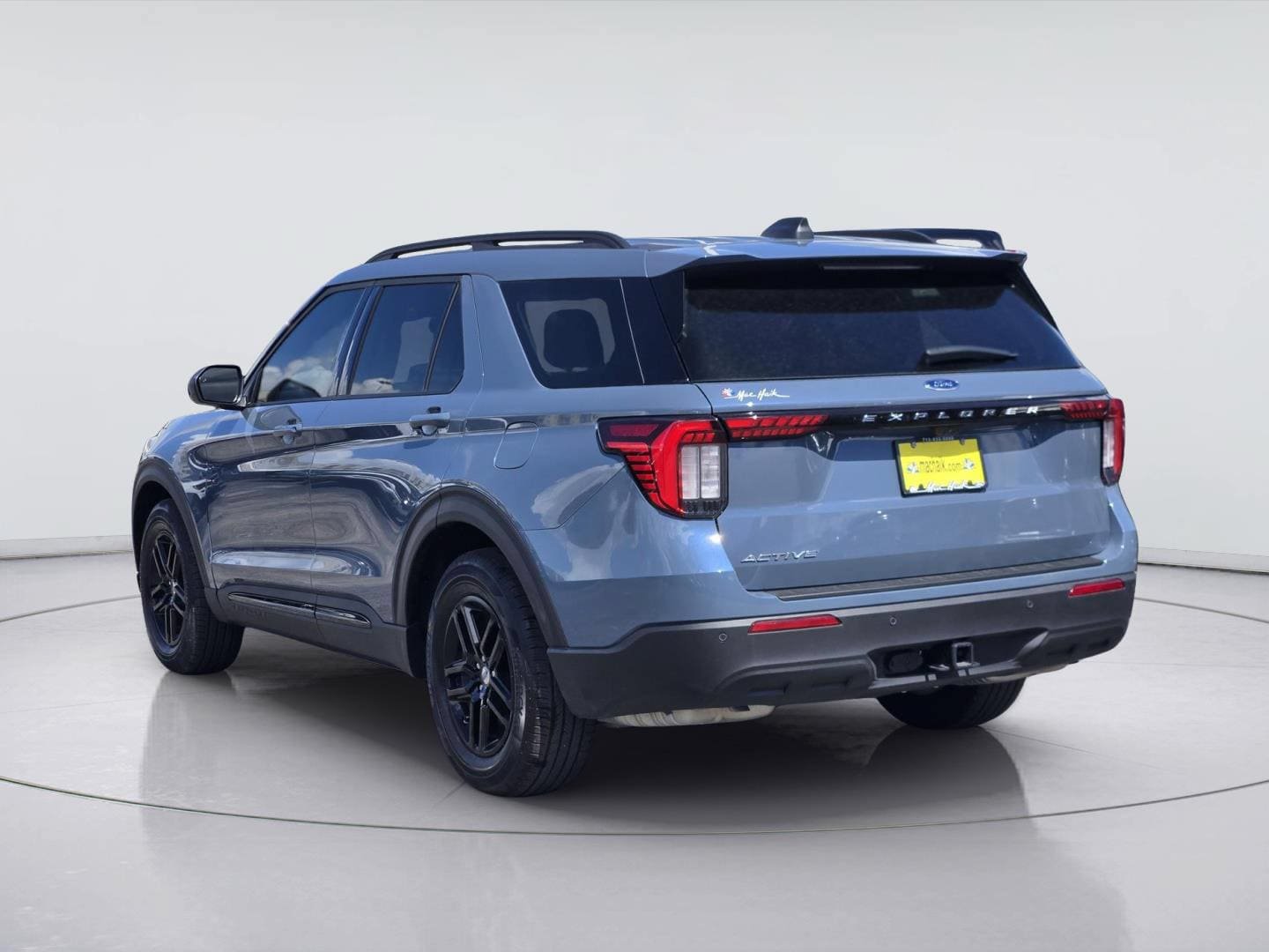 Used 2026 Ford Explorer Active RWD image 6