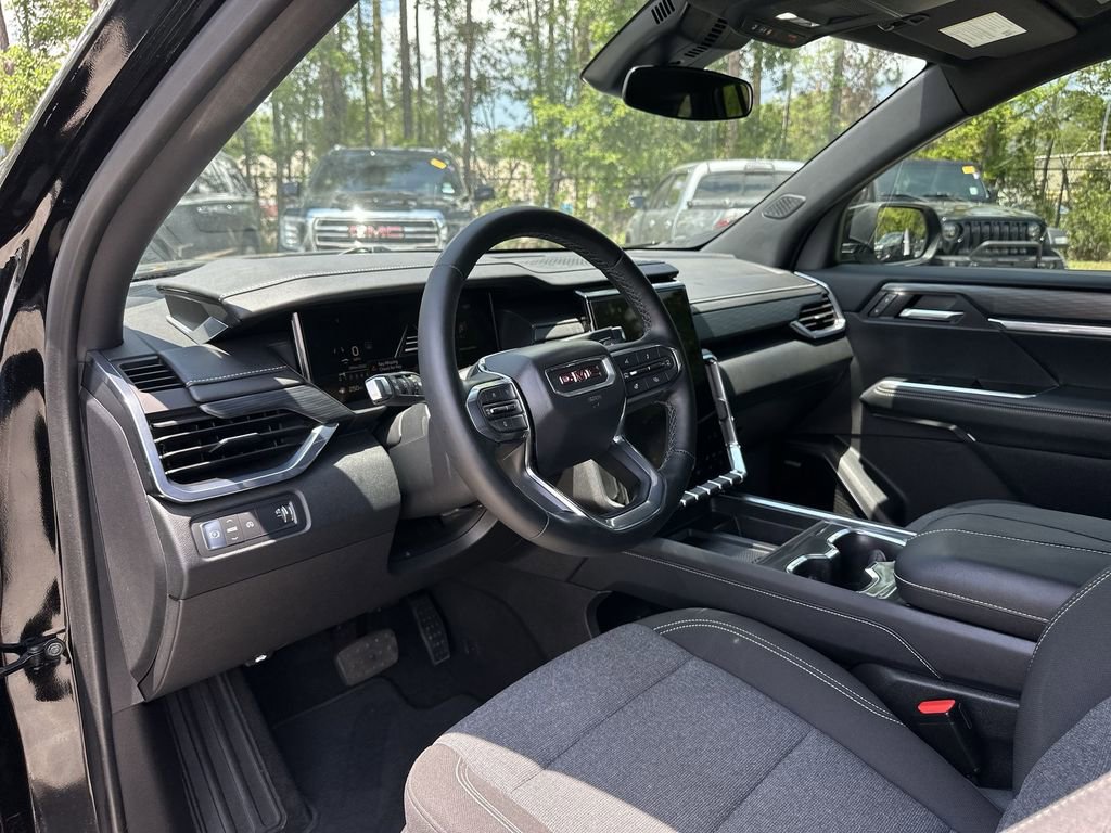 Certified 2025 GMC Acadia Elevation w/ Black Edition FWD image 10