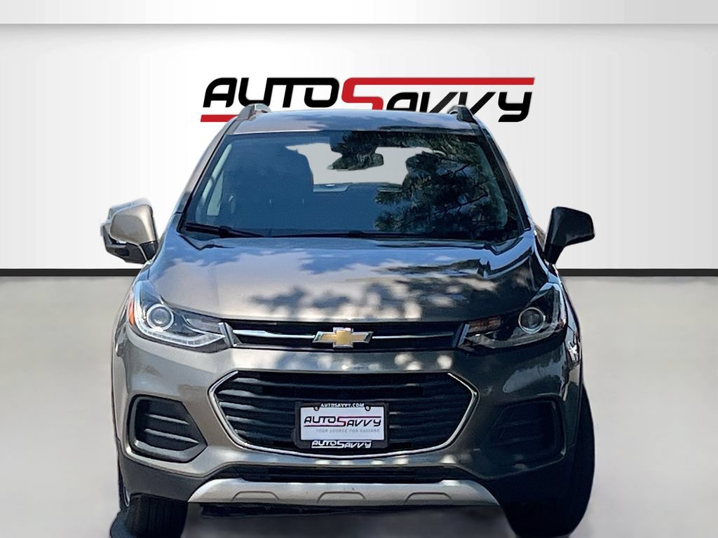 Used 2022 Chevrolet Trax LT w/ LT Convenience Package AWD/4WD image 2