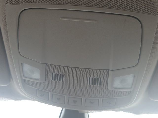 Used 2020 Ford Fusion SE image 24