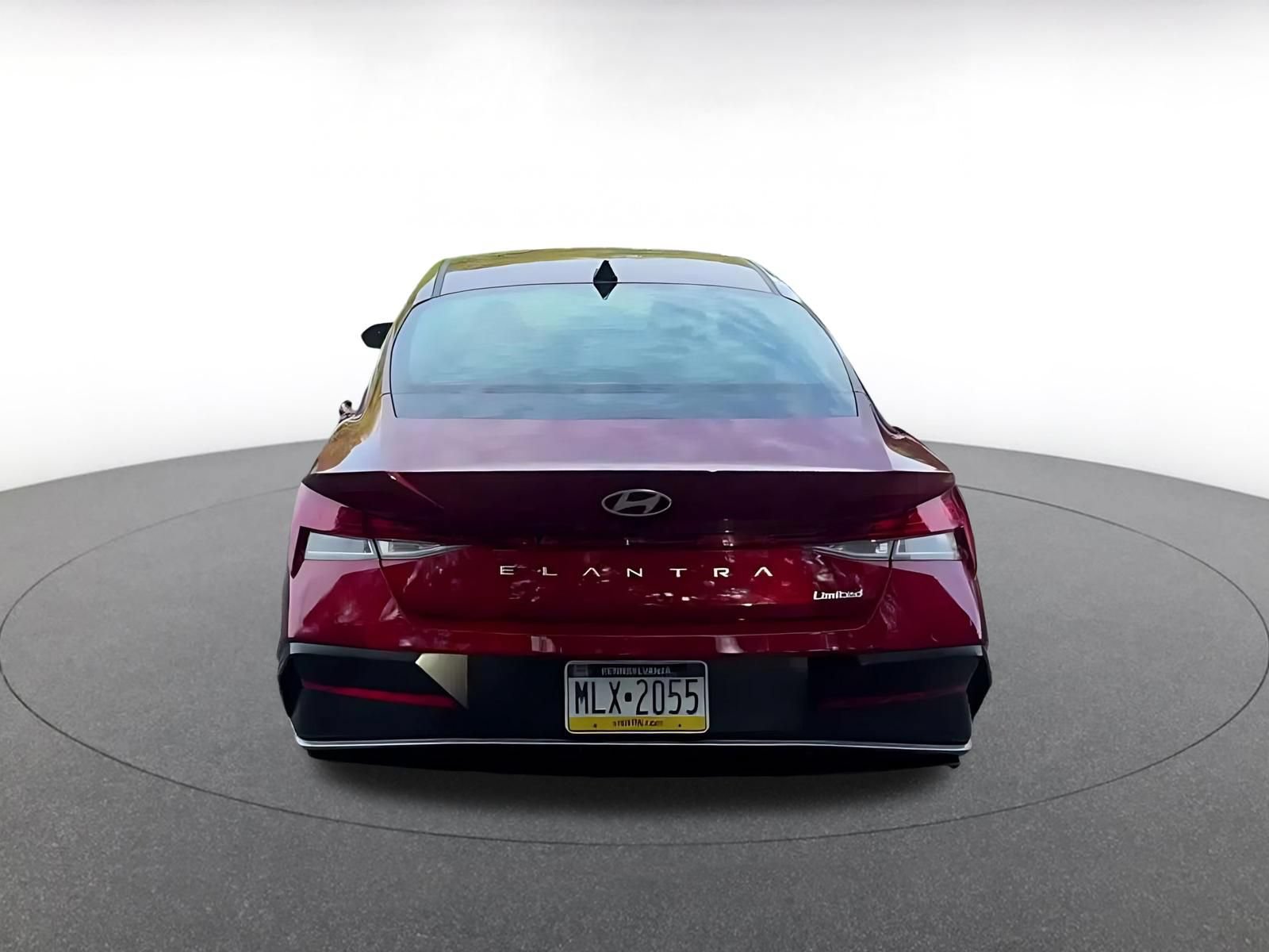 Used 2025 Hyundai Elantra Limited FWD image 12