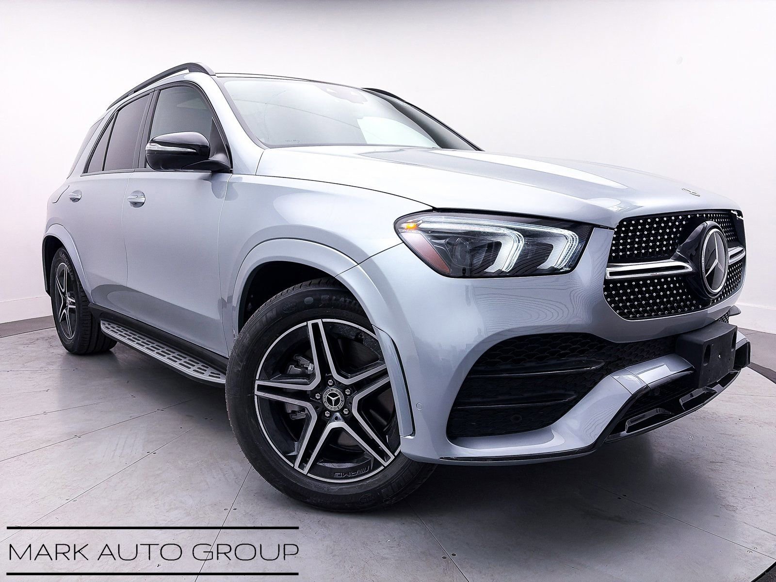 Used 2023 Mercedes-Benz GLE 450 4MATIC w/ AMG Line Exterior image 1