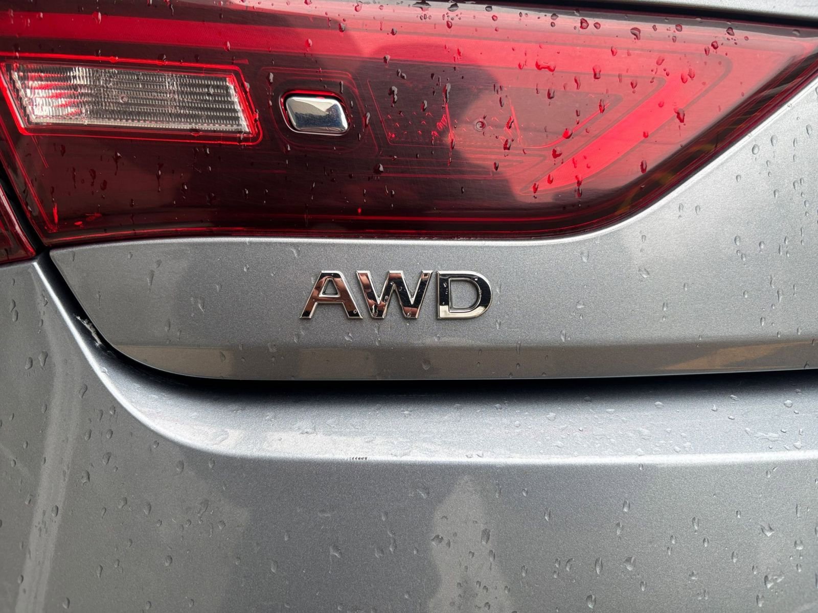 Used 2018 INFINITI Q60 3.0t Luxe AWD/4WD image 18