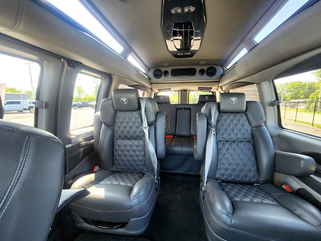 Used 2022 GMC Savana 2500 w/ Enhanced Convenience Package RWD image 45