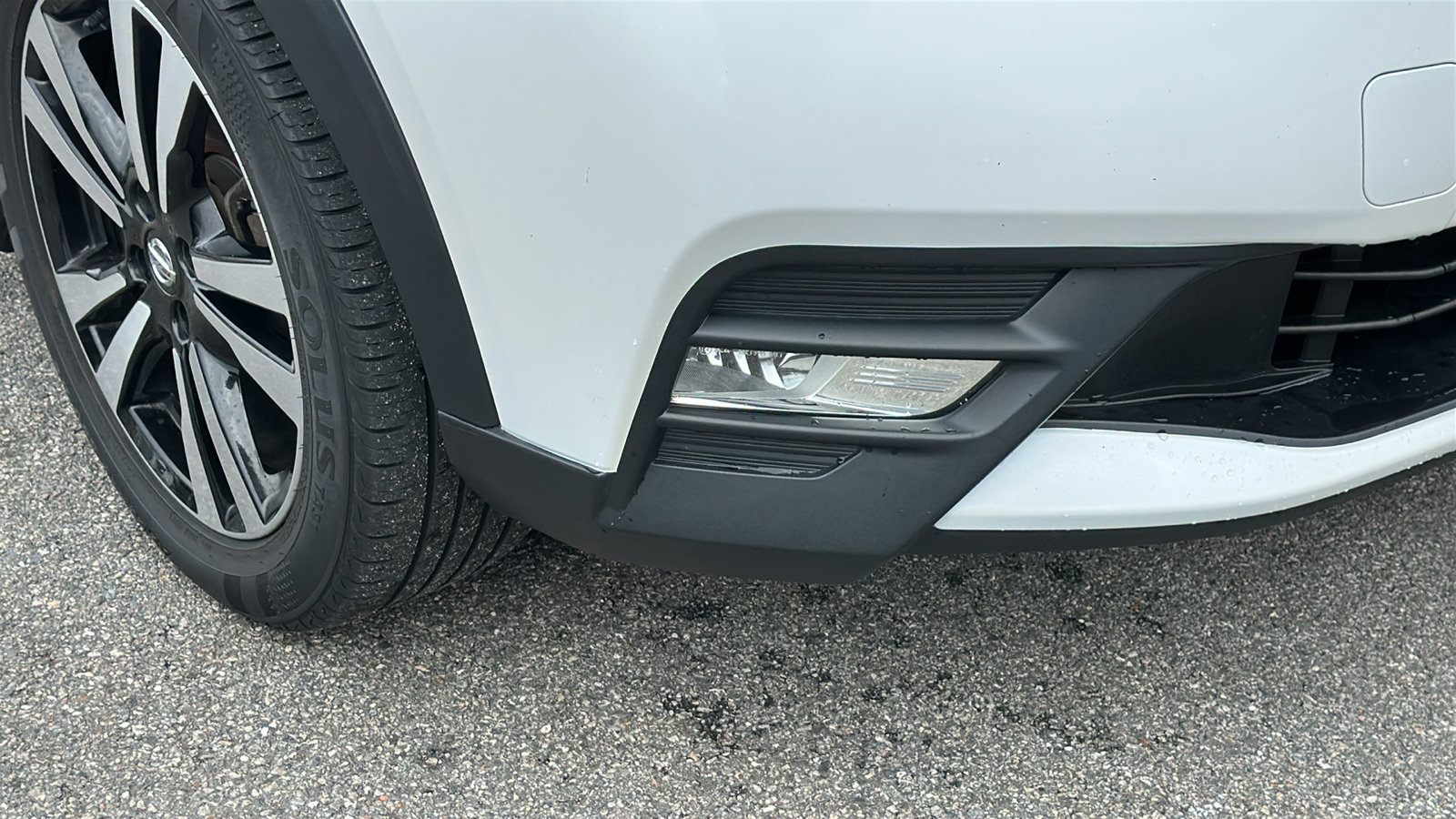 Used 2018 Nissan Kicks SR w/ Premium Package image 5