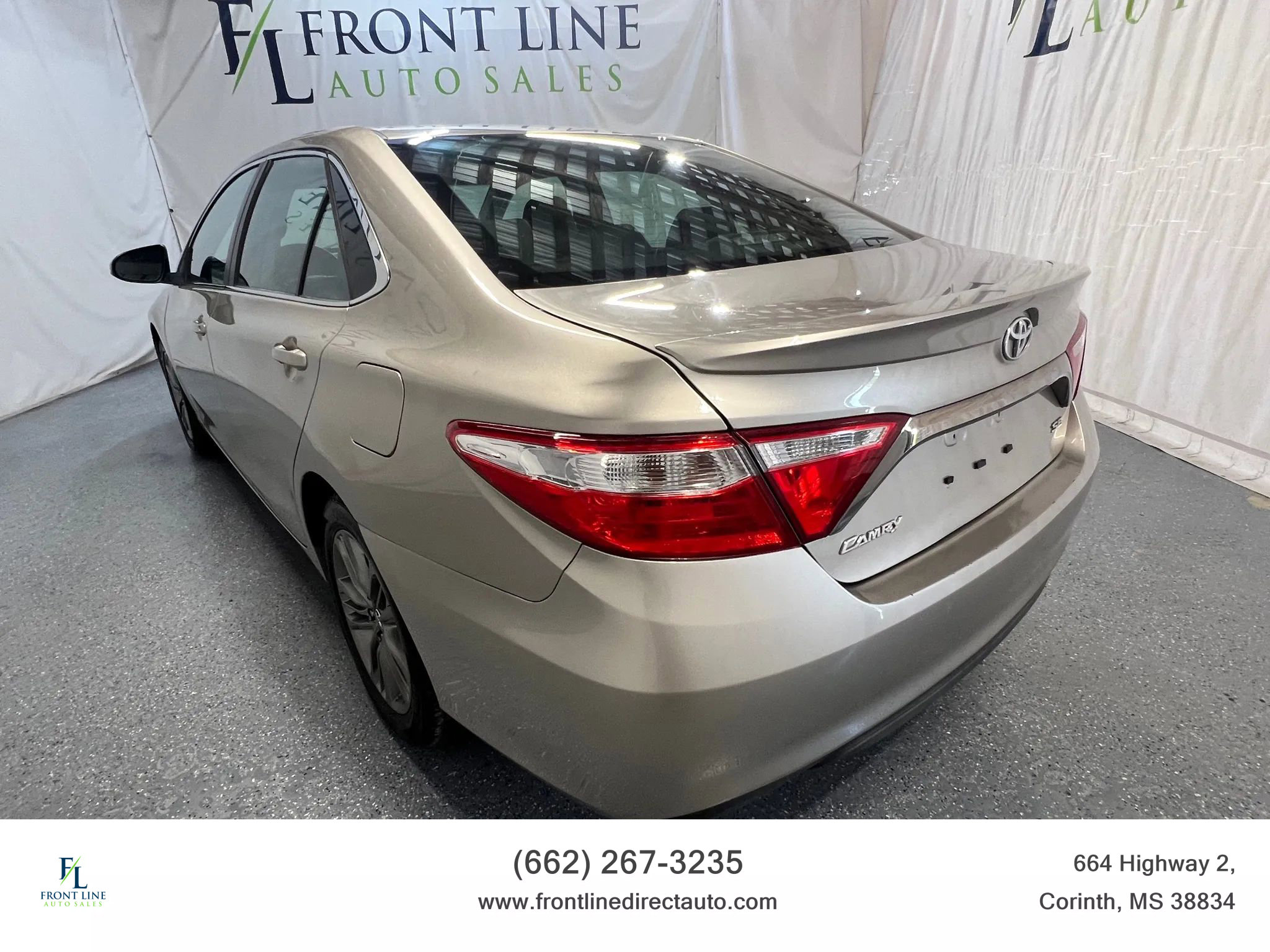 Used 2016 Toyota Camry SE image 5