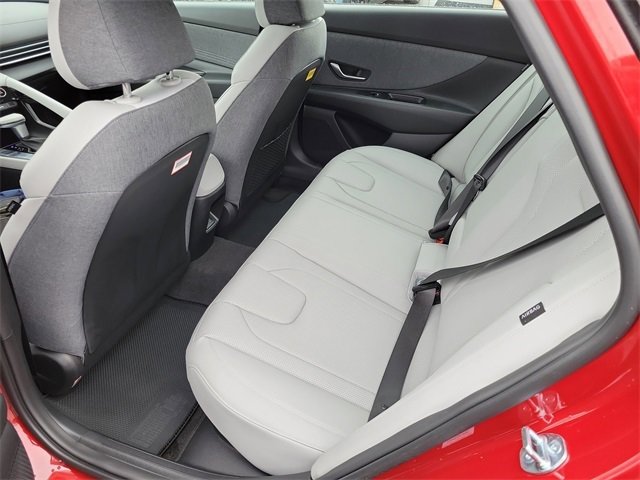 New 2025 Hyundai Elantra Limited image 21