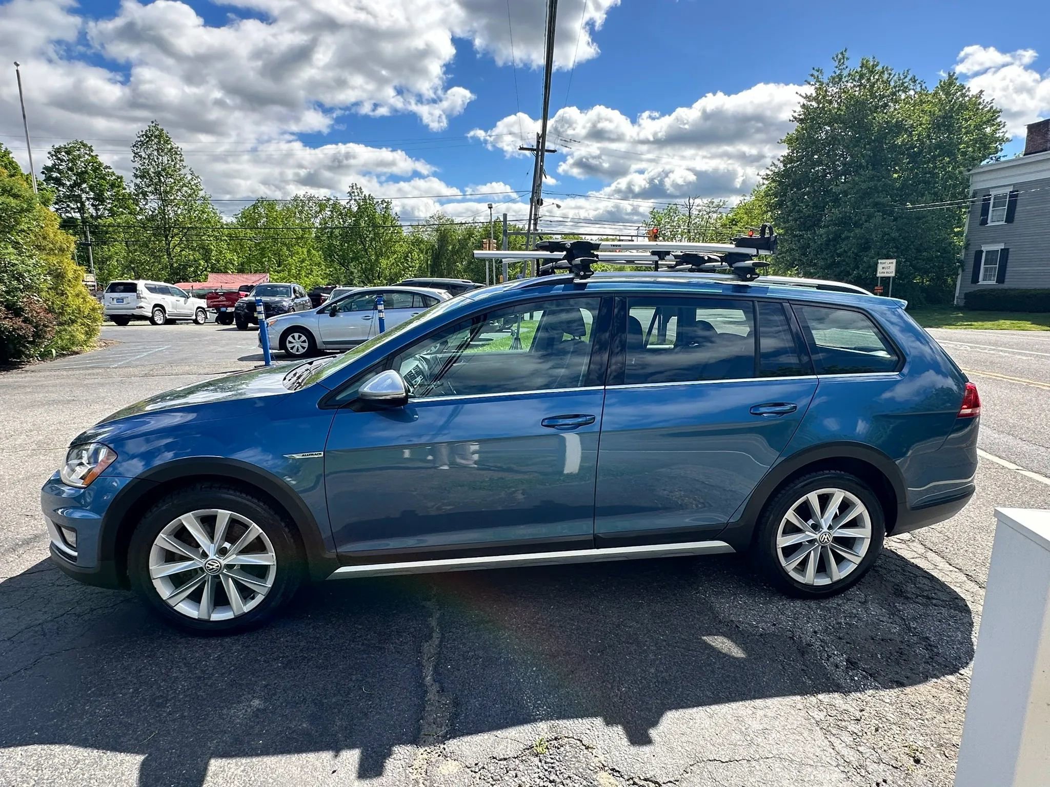 Used 2017 Volkswagen Golf Alltrack S AWD/4WD image 7