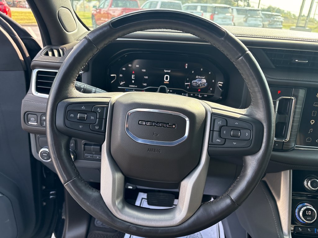 Used 2024 GMC Yukon XL Denali w/ Denali Reserve Package RWD image 19