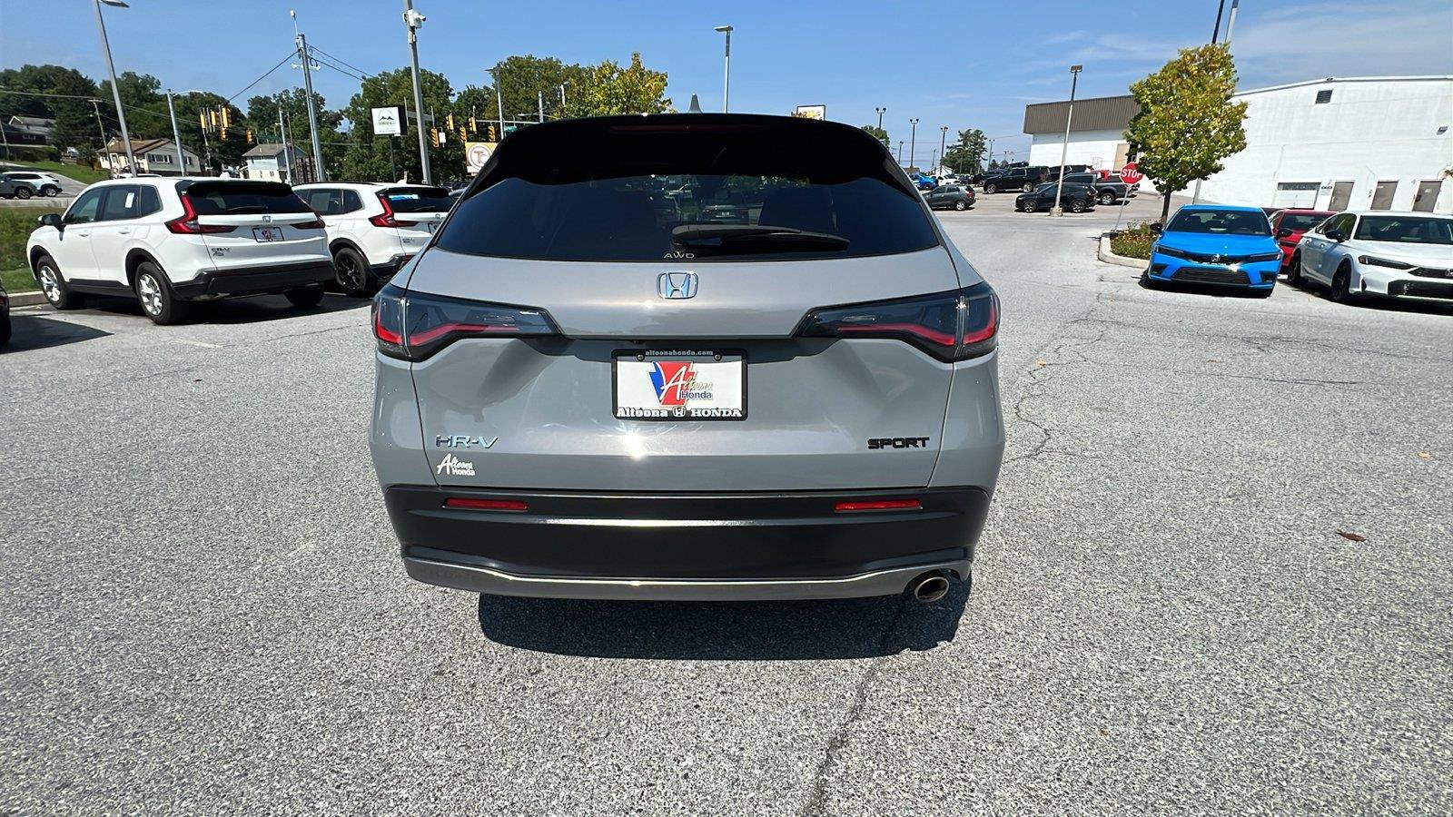Used 2025 Honda HR-V Sport image 5