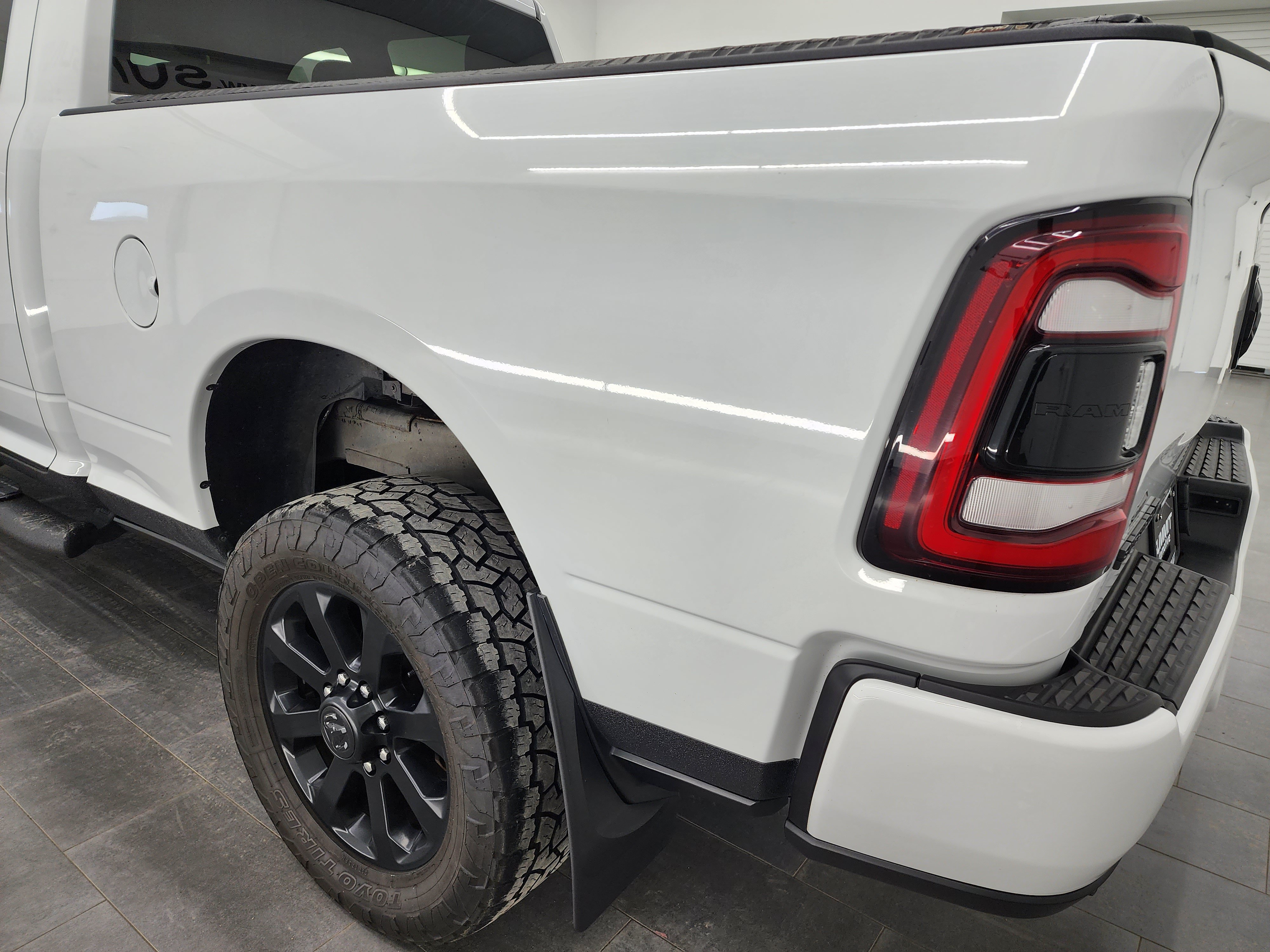 Used 2020 RAM 2500 Big Horn w/ Night Edition AWD/4WD image 34
