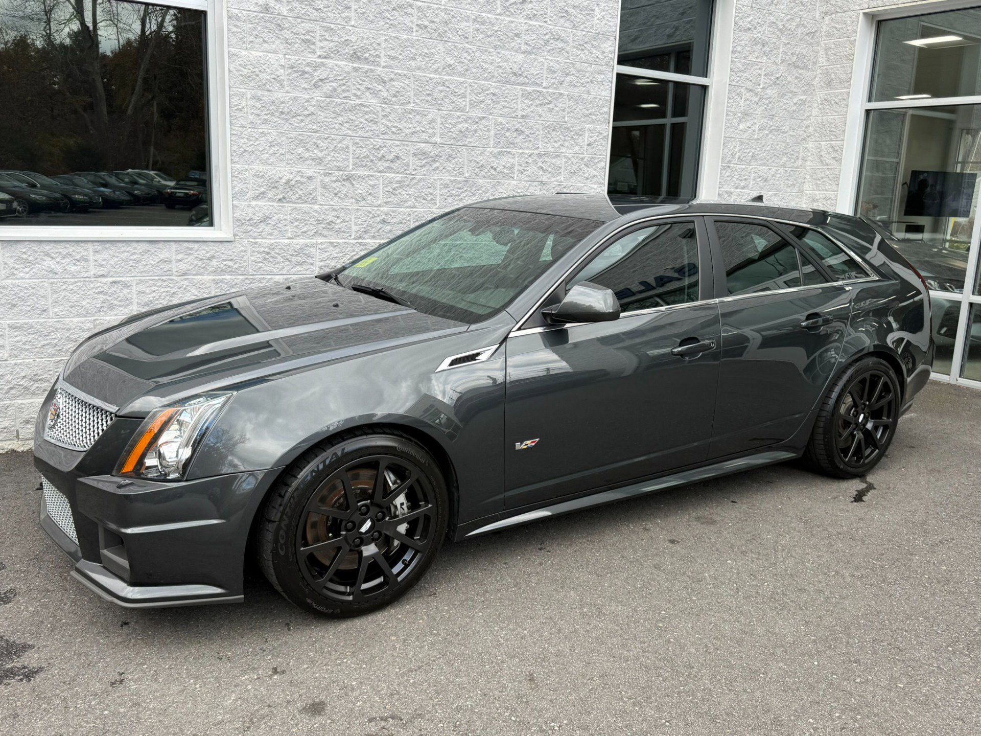 Used 2014 Cadillac CTS V image 1